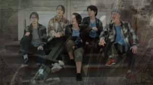 Буря море раздымает...