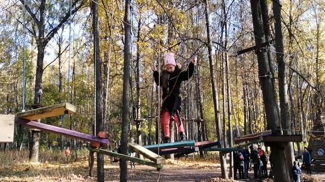 Прогулка по  веревочному городку  RANCHO WILD WILD WEST в Мазурино