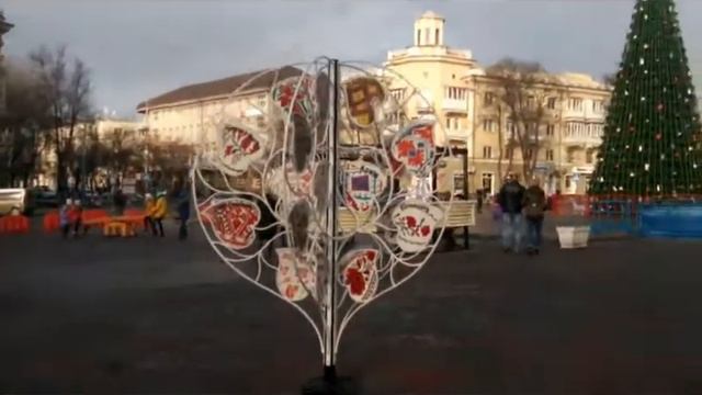 Театральная площадь Драмтеатр Мариуполь Новогодняя елка 2018 Christmas Tree Mariupol 2018 смотреть онлайн
