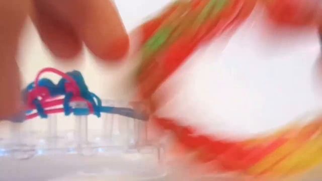 Браслет "Драконья чешуя"(чешуя дракона) на станке. Урок 2. смотреть онлайн