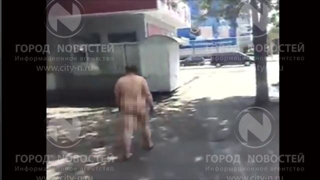 Женщины в Новокузнецке опять гуляют голышом