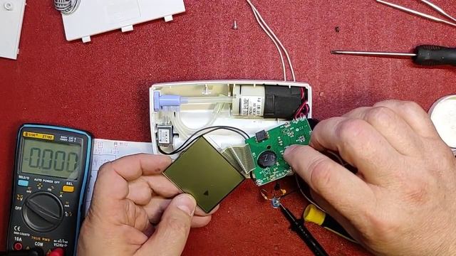 Ремонт тонометра Gamma M3-W. Светится индикатор разряженной батарейки. смотреть онлайн