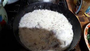 Мясо в сливочно-чесночном соусе