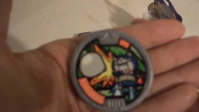 UNBOXiNG review YO-KAi WATCH ROBONYAN MEDAL MOMENTS COLLECTiBLE FiGURES