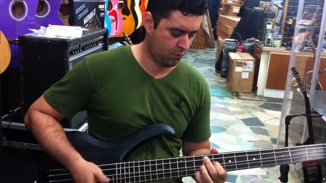 JR COUTINHO TESTANDO UM IBANEZ BTB смотреть онлайн