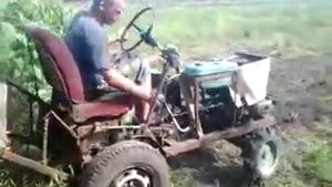 Самодельный мини - трактор копка картофеля