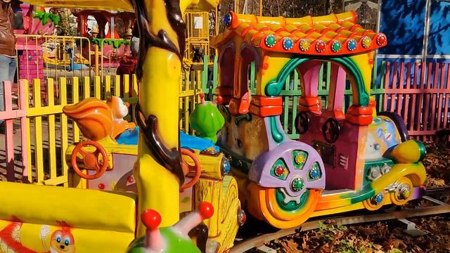 Парк Жовтневый, Черновцы - осенняя прогулка смотреть онлайн