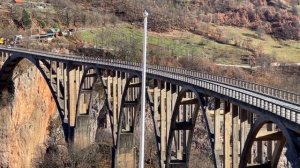 Черногория | Самые красивые места страны | Перевал "Седло", Черное озеро и мост Джурджевича