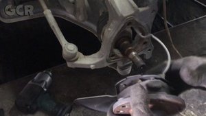 Замена передней  ступицы OPEL ZAFIRA-B 2