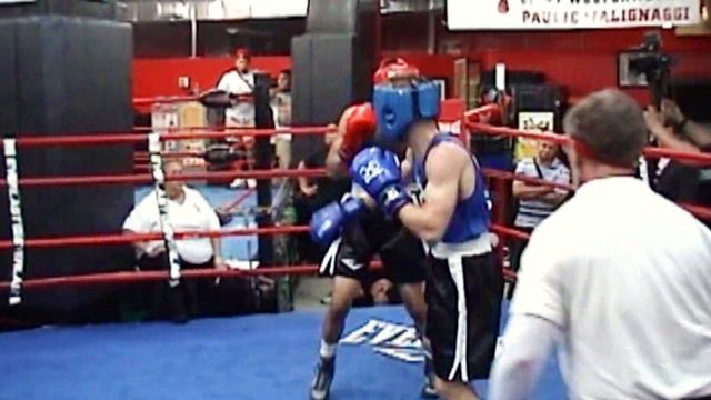 Juan Flores / Nicholas Compono : 123 lb. boxing смотреть онлайн