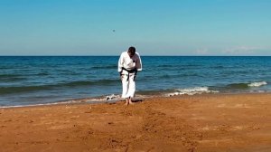 Все ката Шотокана на берегу моря - 1,2,3. Хейан Шодан, Хейан Нидан, Хейан Сандан.