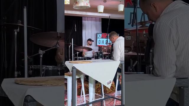 Подготовка к квартирнику с Марком Тишманом. Алексей Петрухин и гр Губерния смотреть онлайн