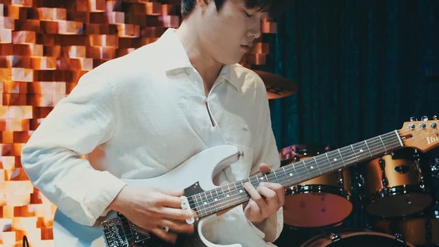 Min-Jun Kang (강민준) | G Major Jam | Ibanez AZ2204N | Antique White Blonde | Guitarnet Live Lounge смотреть онлайн