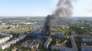 Пожар в Новой Каховке!!! (Видео с квадрокоптера). Загорелась крыша на ул. Букина, 20. (05.07.2020)
