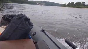 Мотовесло с классическим двухлопастные винтом