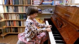 Марианна Лемешкина 4 года 7 мес. П.И.Чайковский "Новая кукла"