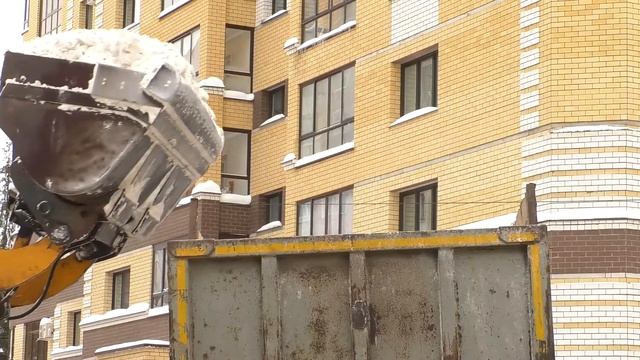 Вывоз снега в дневное время смотреть онлайн