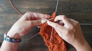 Вязаные носки с листочками, ч. 2