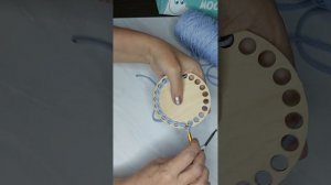 Как обвязать деревянное донышко для корзинки или связать подставку под горячее.