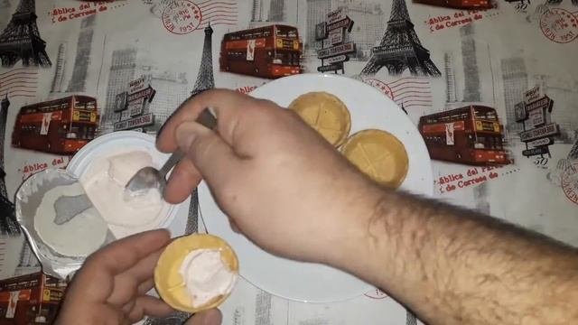 Закуска с красной икрой. Корзинки с красной икрой