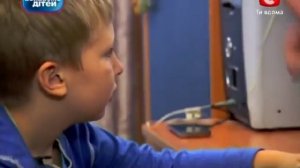 Папа рассказал сыну про колбаску и дырочку