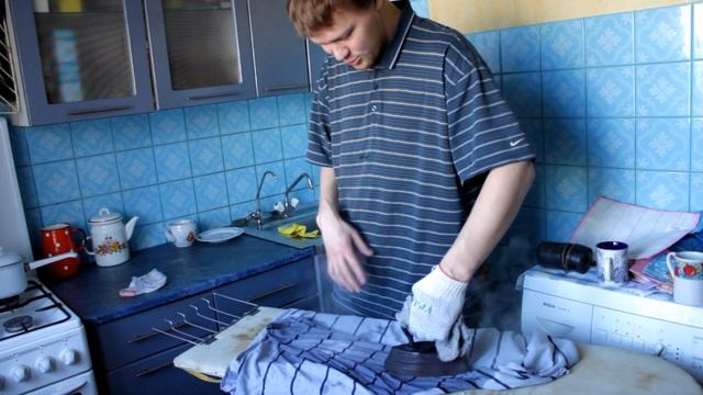 Гладим чугунным утюгом mp4.tmp смотреть онлайн