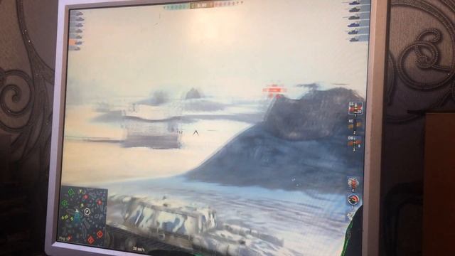 Девочка играет в танки онлайн .... смотреть онлайн