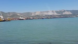 ловля кефали в Новороссийске апрель 2018. Центральная набережная.