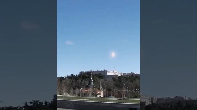 Что было бы, если вместо Луны были другие планеты Солнечной системы. смотреть онлайн