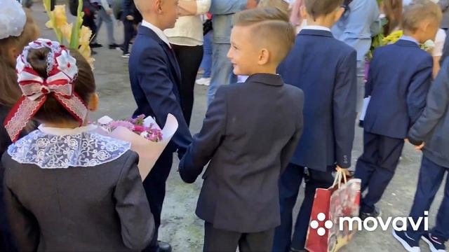 VLOG | ПОЧЕМУ МЫ ПОМЕНЯЛИ ШКОЛУ?! | ПЕРВЫЙ РАЗ ВО 2 КЛАСС!! смотреть онлайн