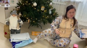 4. Распаковка новогодних подарков (часть 1)