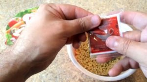 Пробую Биг Ланч Лапша с Ароматной Говядиной Грибами и Зеленью Обед за 20 рублей Бич пакет