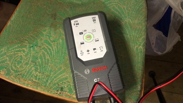 Bosch C7. Как зарядить полностью разряженный аккумулятор? смотреть онлайн
