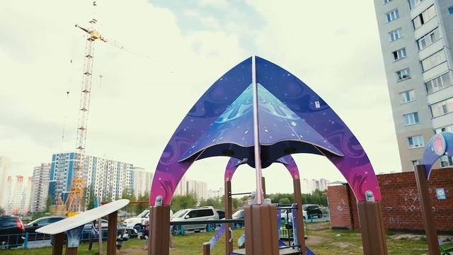 Игровая площадка для двора многоквартирного дома в Сургуте смотреть онлайн