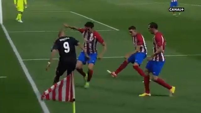 Супер дриблинг Карима Бензема смотреть онлайн