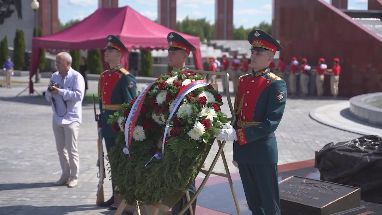 Мемориал пантеон защитников отечества мытищи. Кладбище Пантеон защитников Отечества. Федеральное военное мемориальное кладбище в Мытищах.