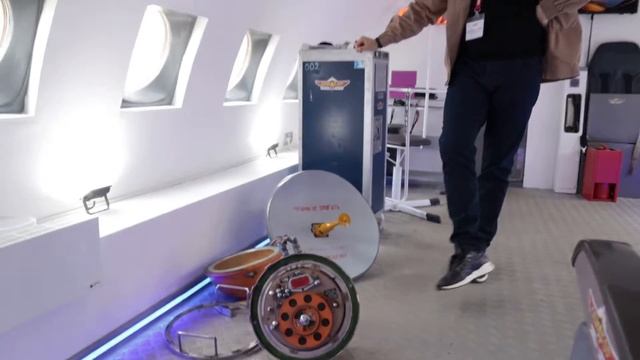 Черный ящик самолета (Музея ЯК-42 на ВДНХ) смотреть онлайн