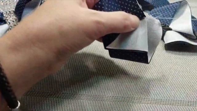 Резинки под цвет формы! Аксессуары для школы смотреть онлайн