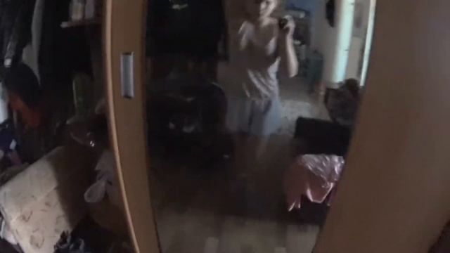 Подвернула ногу/Слышен хруст костей/Танцую под Морги,Тэйпа,Бибера и др. смотреть онлайн