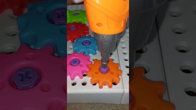 Завораживающее движение шестеренок .mp4