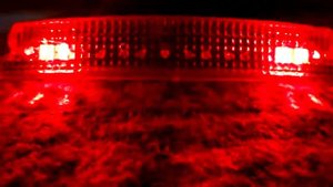 Конструкция выходного дня: Дополнительный стоп сигнал для автомобиля