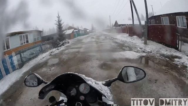 Попал в снегопад на Спортбайке Honda VTR 1000 F смотреть онлайн