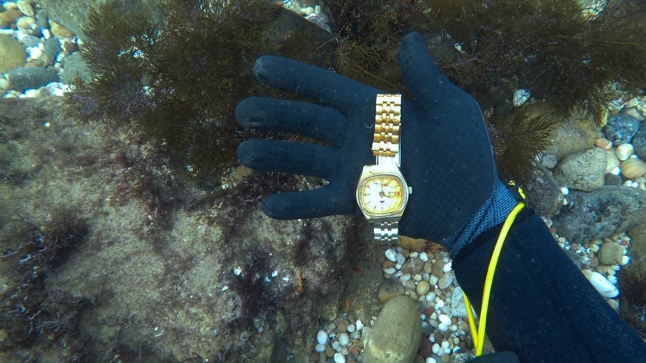 НАШЁЛ В МОРЕ - Мобильный телефон, Серебряное ожерелье, денег, Кредитные карты, Кошелек