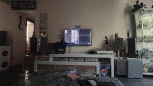 Dali Oberon 3, Marantz pm6007 . track "earth drums"