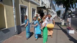 По Владимиру гуляют кришнаиты