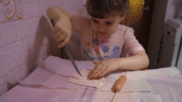 Готовим Шашлычек, сосиски на палочке в слоеном тесте