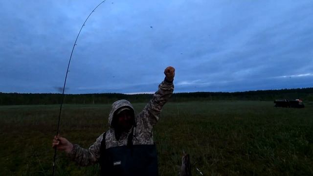 На вездеходе за щукой | Сломался Ураган Дикарь смотреть онлайн