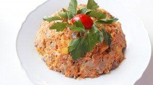 Салат с печенью. Рецепт салата с печенью. Вкусный Салат с куриной печенью. Печень с луком и морковью