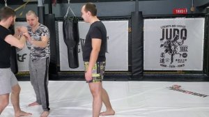 [Урок 8] Самооборона - задняя подсечка и бросок "ляля" + кадры с тренировки