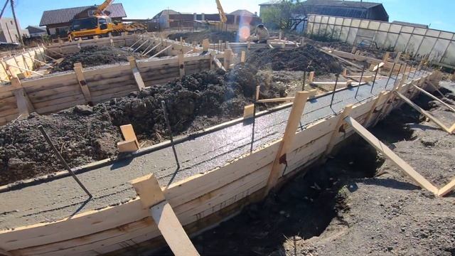 8 Хутор Красный. Анапа. Залили Т-образный ленточный фундамент (Тавровый). смотреть онлайн